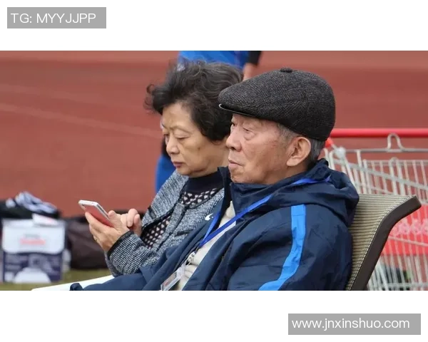 老克拉足球的魅力与传承探秘：从草根到职业的传奇之路