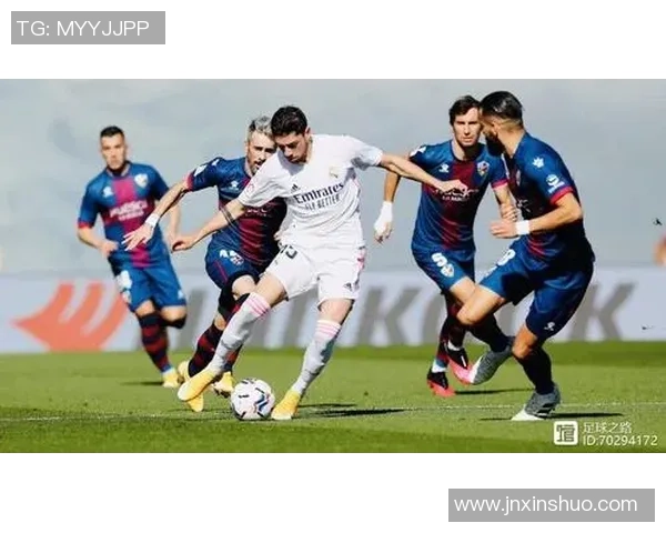 酷熊足球：探索青少年足球的未来与发展之路，培养新一代足球明星